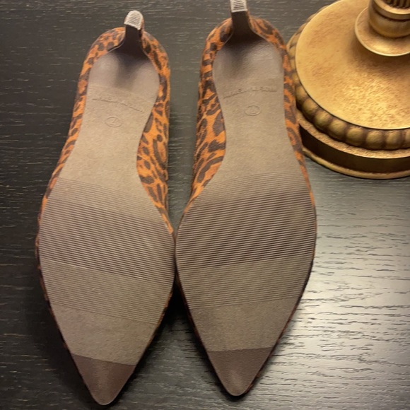 Leopard print 3 in pumps by Old Navy - Picture 4 of 5
